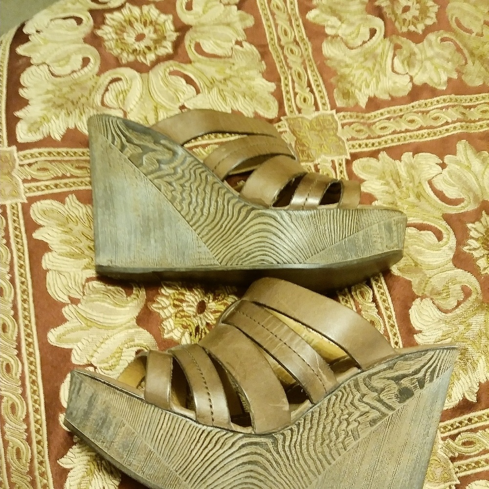 Wedges - Picture 5 of 5